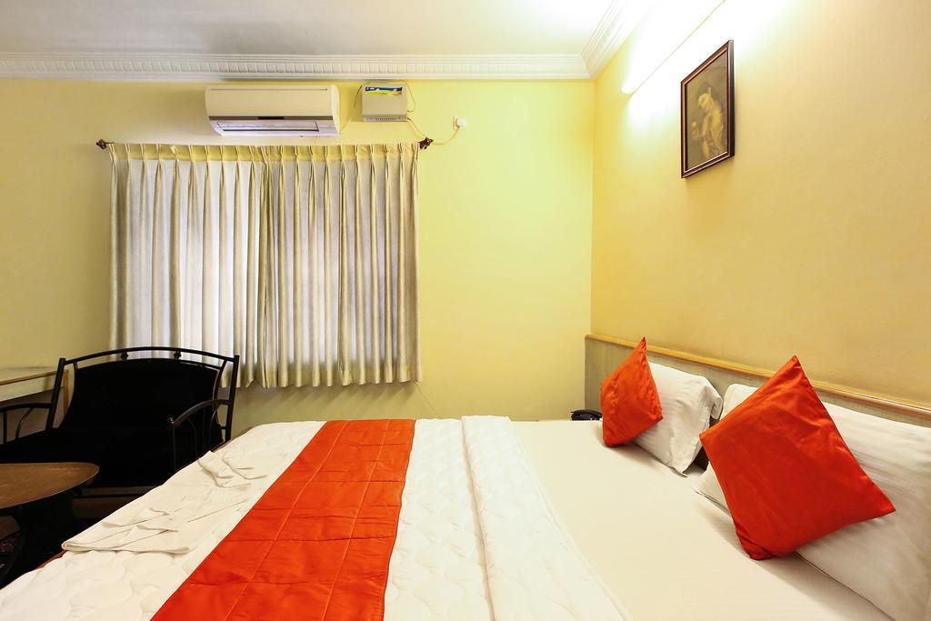 Oyo 4606 Hotel Maple Green Suites Bangalore Room photo